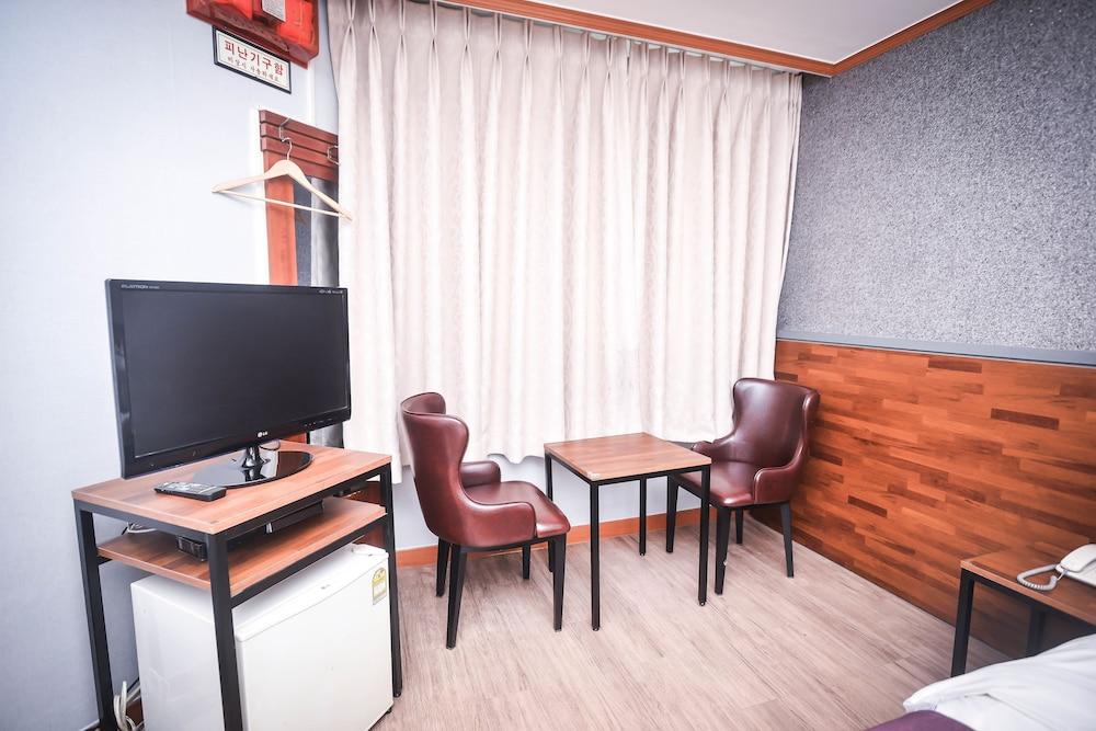 Noblesse Tourist Hotel Seoul Exteriör bild