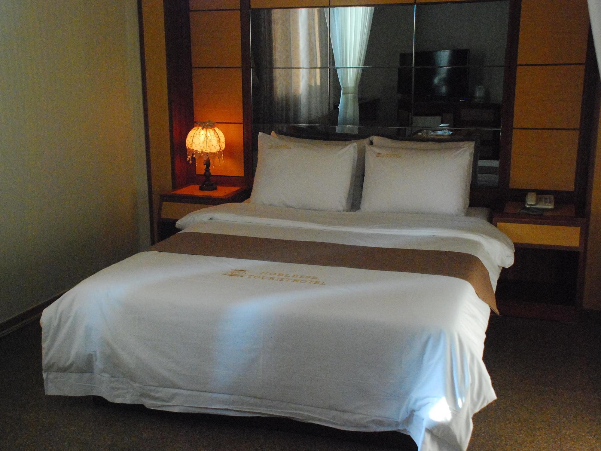 Noblesse Tourist Hotel Seoul Exteriör bild